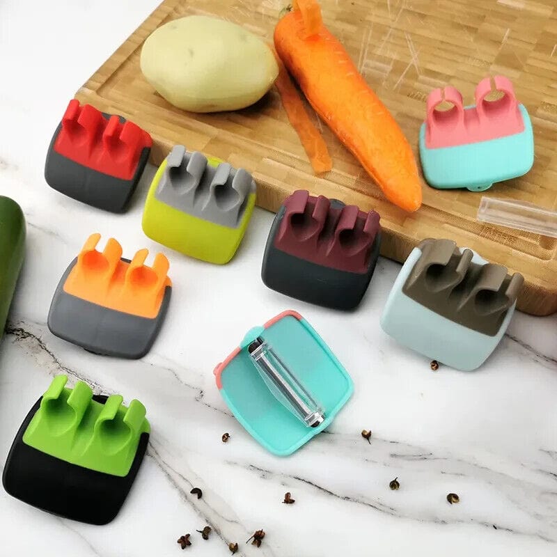 Fruit and Vegetable Palm Peeler Fruit and Vegetable Palm Peeler