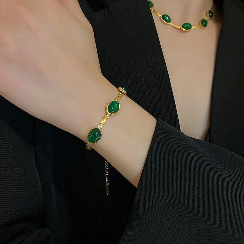 Necklace Set Pendant Long Stone Silver Necklace Oval Green Set with Bracelet Necklace Set with Bracelet Oval Green Crystal Pendant Necklace Set with Bracelet