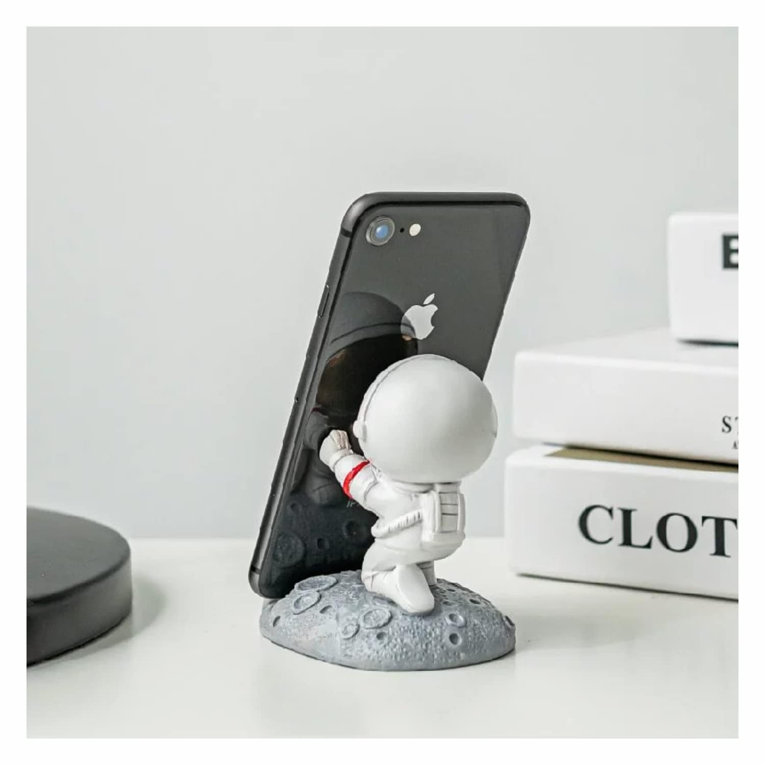 Nordic Style Astronauts Mobile Phone Stand Holder | Phone Stand Holder Mobile Phone Tripod Astronaut Fon Holder Nordic Style Astronauts Mobile Phone Stand Holder Zaavio®
