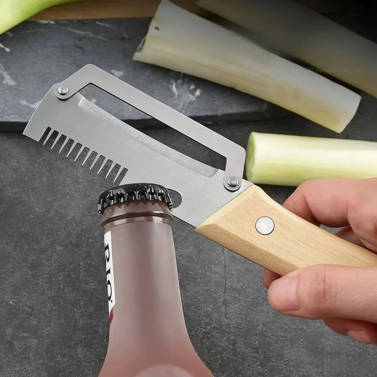 SliceGrip Pro Stainless Steel Onion Holder & Peeler Tool - Buy 1 Get 1